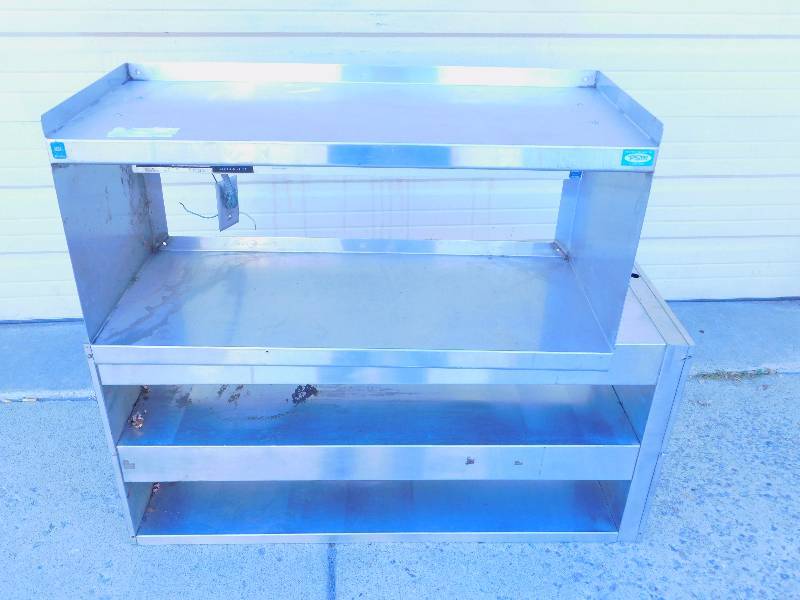 lot 11 image: (2) Heated Overshelves