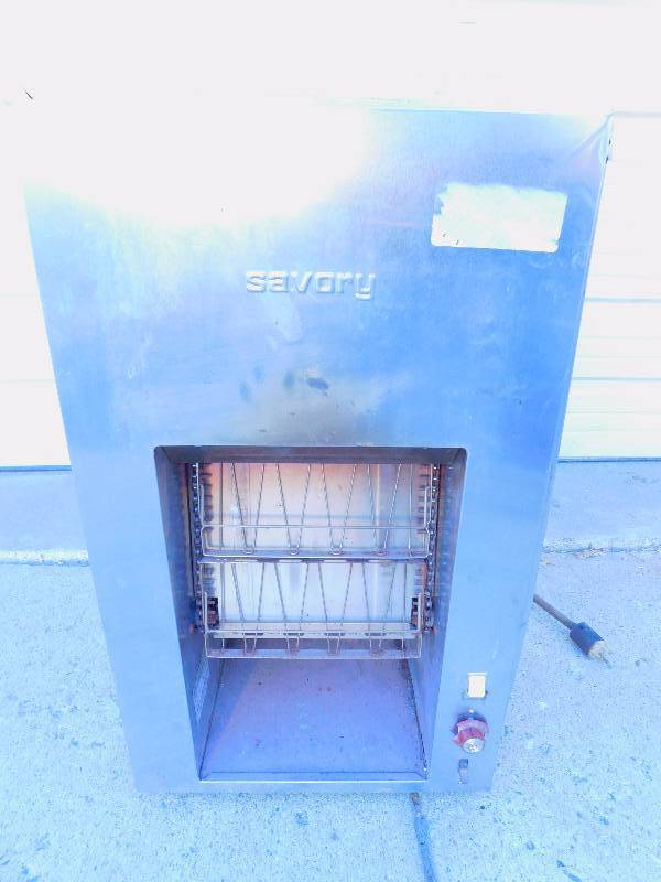 lot 12 image: Electric Toaster