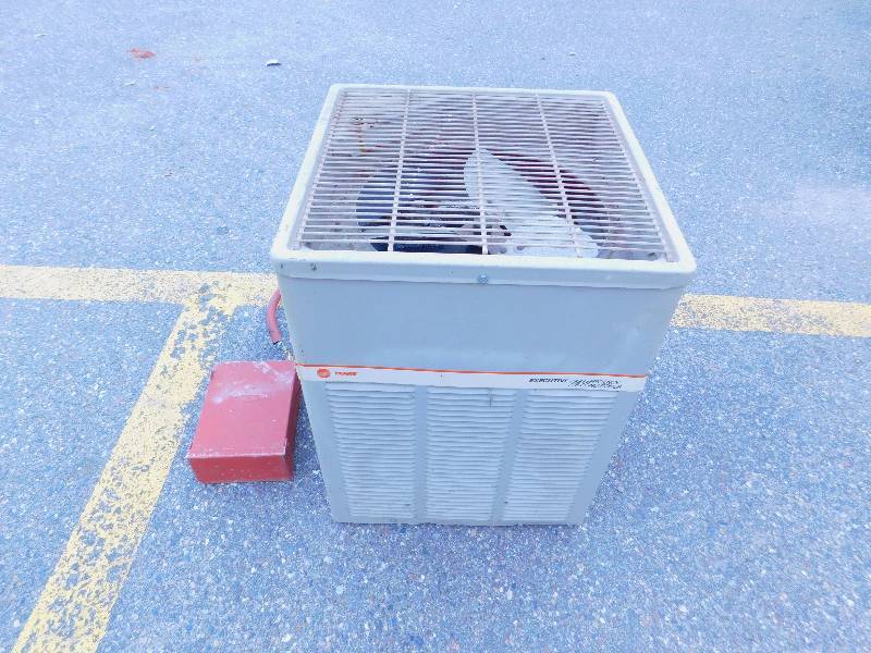 lot 17 image: Untested Air Conditioner