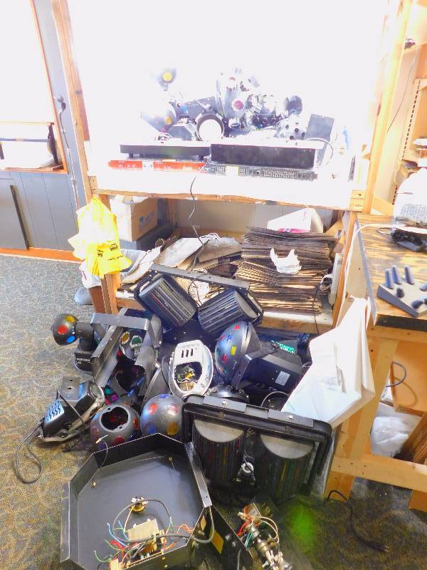 lot 18 image: Large Lot of DJ Equipment