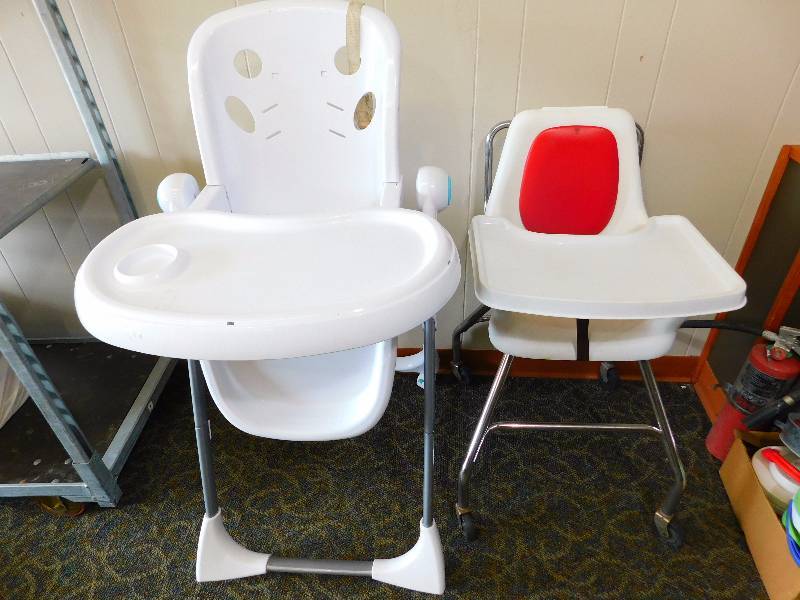 lot 23 image: (2) Used High Chairs