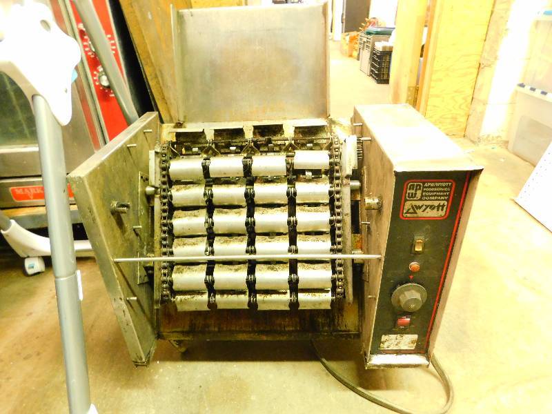 lot 25 image: APWWYOTT Food Service Equipment Toaster