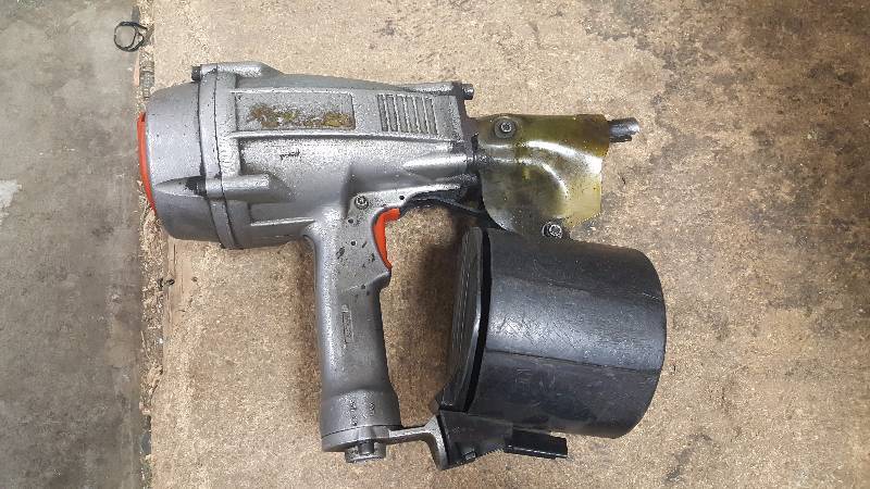 lot 2 image: Paslode Coil Nailer Used and works perfectly tool