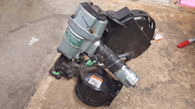 lot 15 image: Hitachi NV50AP2 2-Inch Plastic and Metal Cap Nailer  used good working condition tool