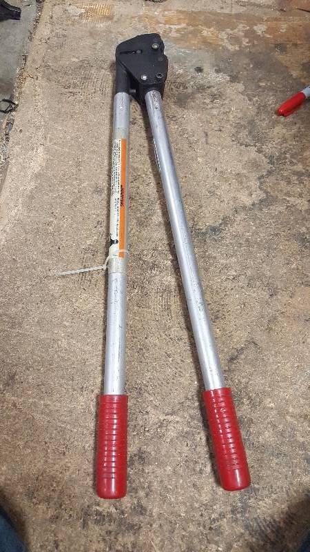 lot 20 image: D-34 Signode poly Side-action sealer for 34 used good working condition tool