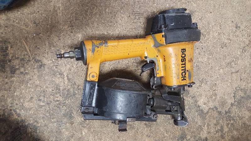 Bostitch Rn46 1 3 4 Inch To 1 3 4 Inch Coil Roofing Nailer Used In