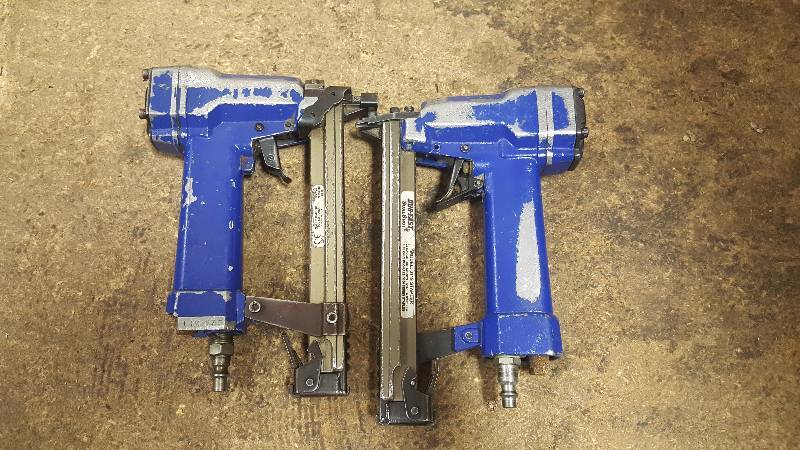 lot 40 image: total of 2 Duo-Fast SureShot 5020 Fine Wire 20 gauge 12 inch Crown Stapler used and good working condition tool