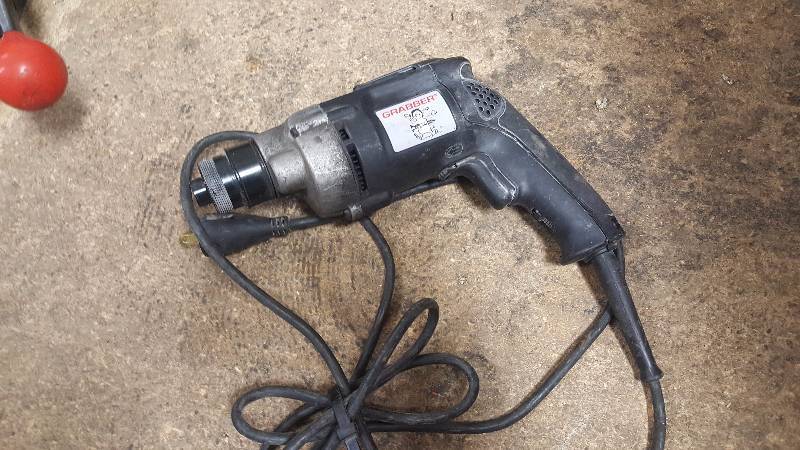 lot 48 image: nail grabber screw gun tool black used working good condition tool