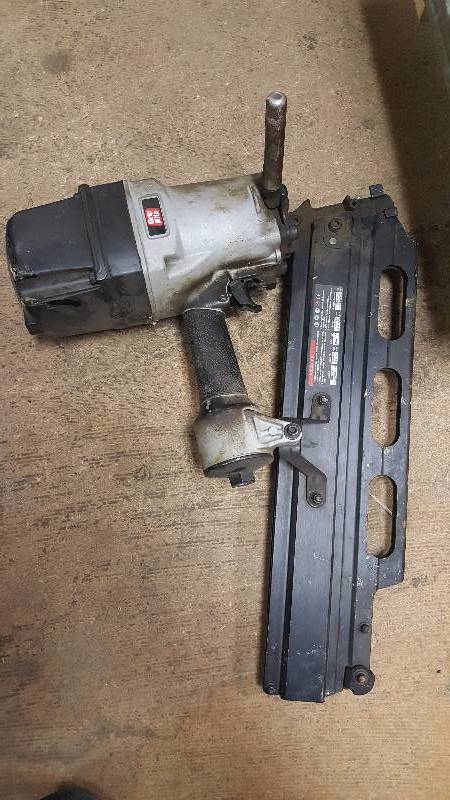 lot 88 image: grip rite sn22130 big nail gun for parts or not working repair tool