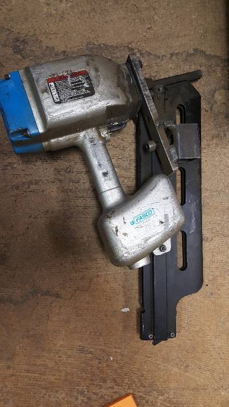 lot 89 image: Fasco F91A RHN 20-130 big nail gun for parts or not wokring need repair tool