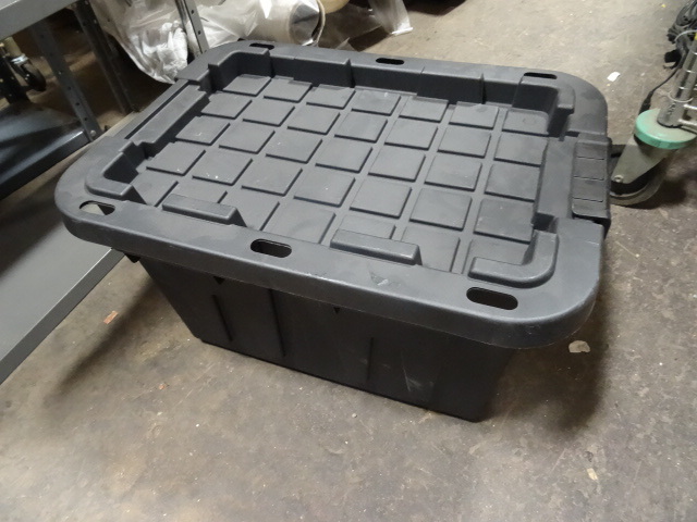 lot 91 image: 8 Poly Tubs With Lids 21 X 16 X 12