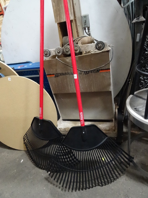 lot 112 image: Bully Tools 2 Leaf Rakes New