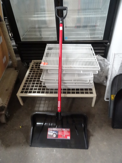 lot 113 image: Bully Tools 22 Poly Snow Shovel New