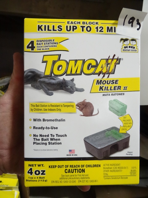 lot 193 image: Tomcat 4 Disposable Bait Stations