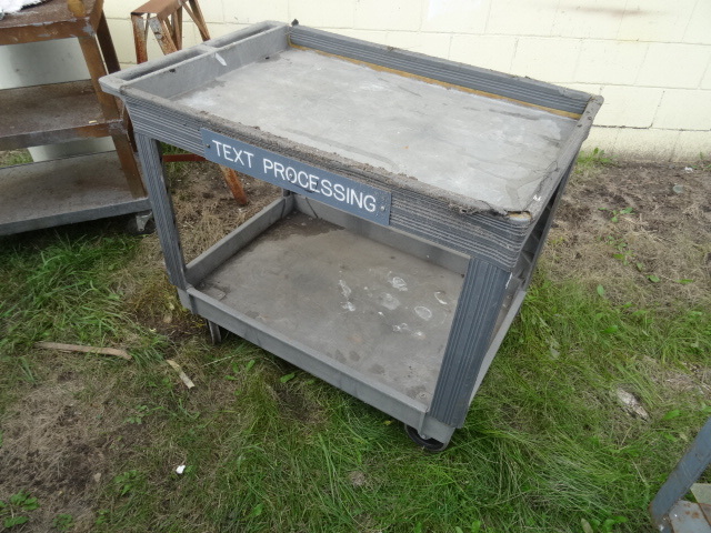 lot 32 image: Poly Rubbermaid Shop Cart 26 X 40 X 32