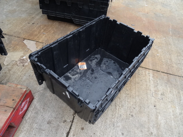 lot 12 image: 5 Storage Totes, Top Has 2 Lids To Close