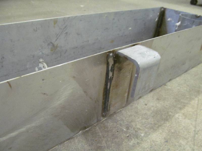 lot 8 image: rack