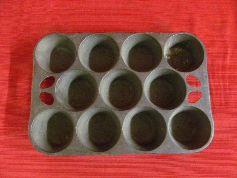 lot 13 image: cast iron Griswold muffin pan