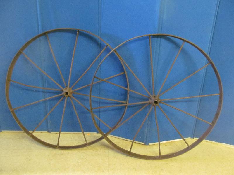 lot 33 image: wagon wheels