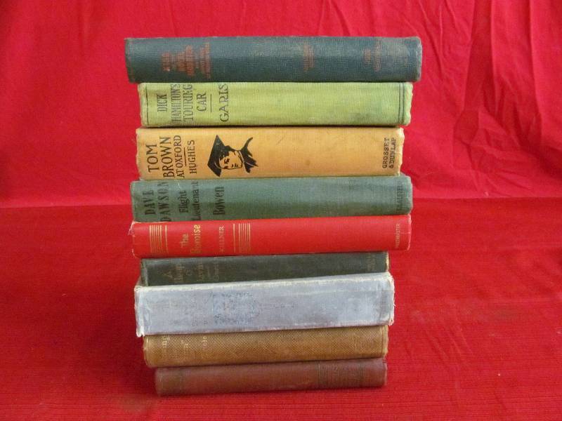 lot 44 image: vintage books