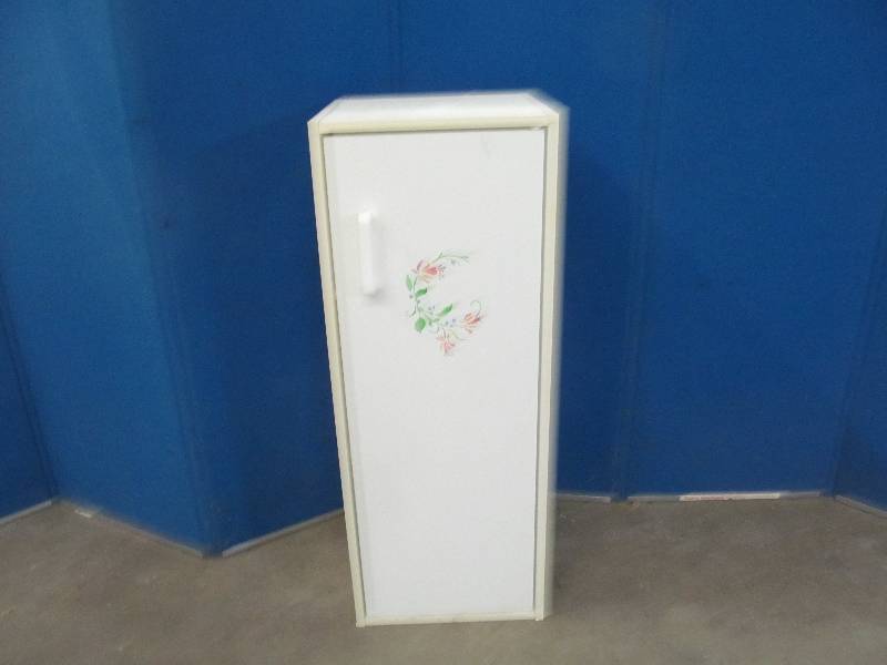 lot 120 image: cabinet