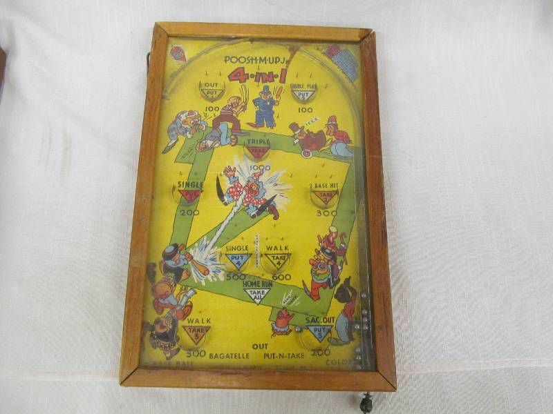 lot 103 image: vintage games