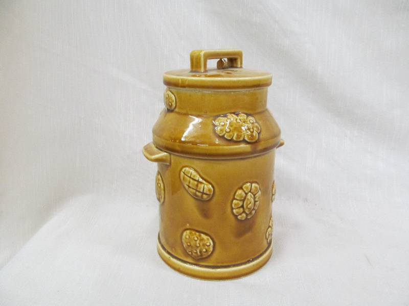 lot 122 image: cookie jar