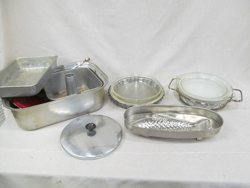 lot 136 image: pans