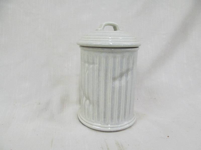 lot 143 image: cookie jar