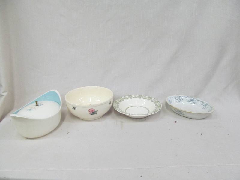lot 146 image: vintage stoneware bowls