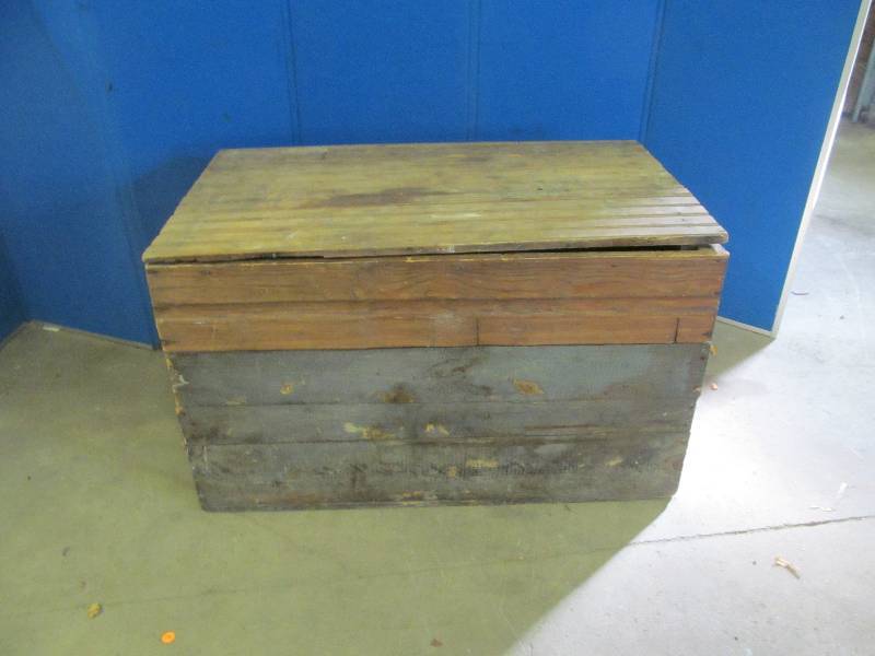 lot 167 image: primitive wood box