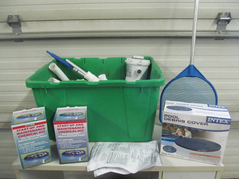 lot 171 image: swim pool inflatable accessories