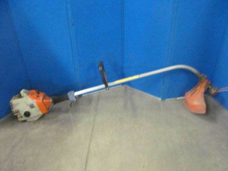 lot 174 image: Stihl trimmer