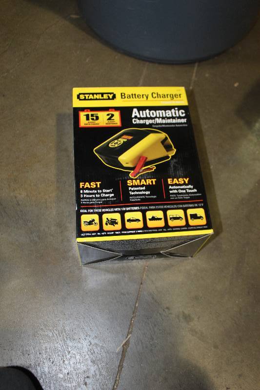 lot 36 image: Stanley 15A Battery Charger Automatic ChargerMaintainer w Manual