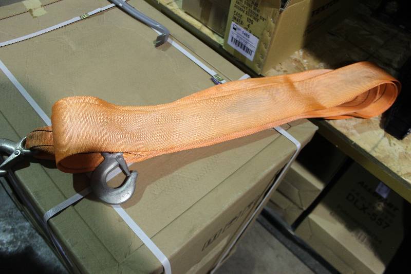 lot 76 image: 25ft. Nylon Tow Line w Metal Hooks