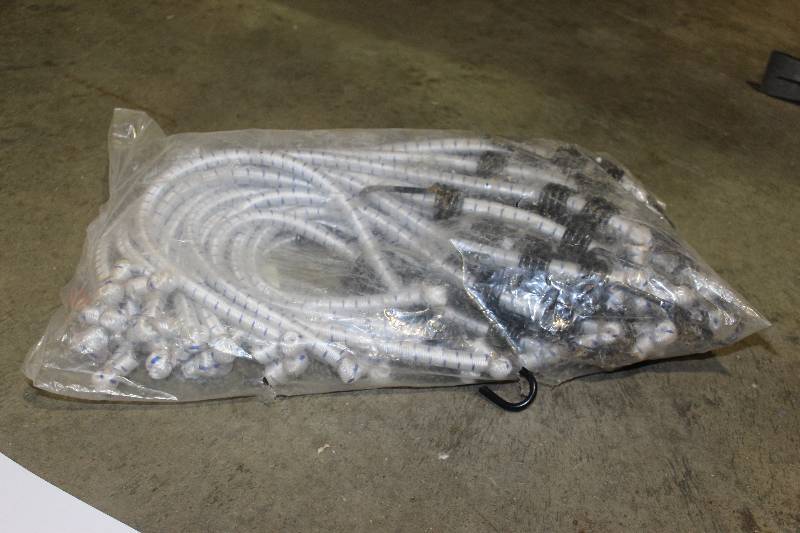 lot 74 image: Bag of Bungee Cords