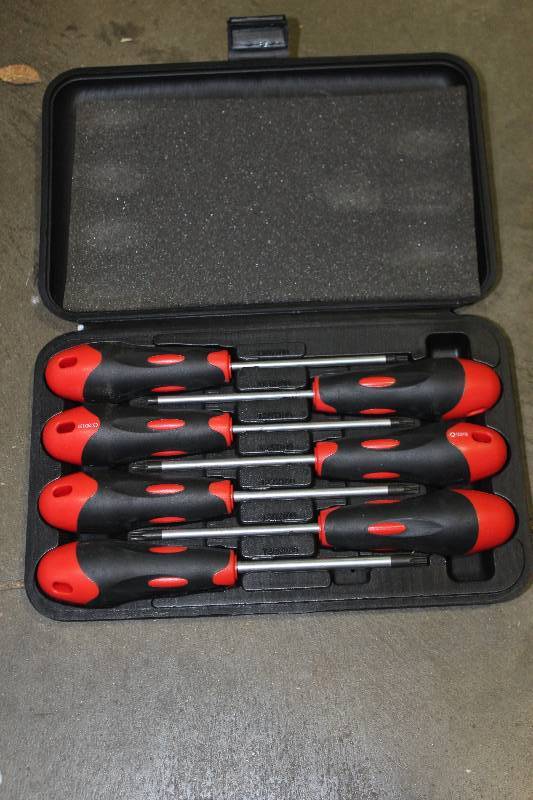 lot 66 image: Sir Plus Tools 7-Piece Star Key Driver Set