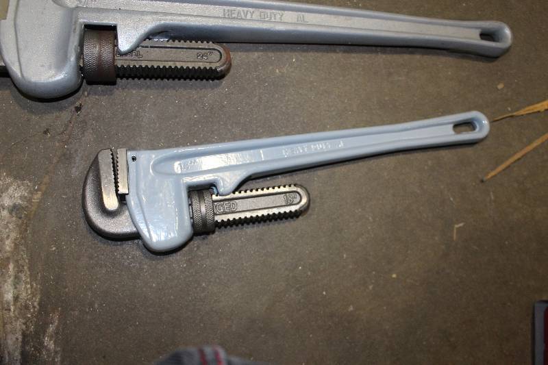 lot 115 image: Heavy Duty AL Pipe Wrench