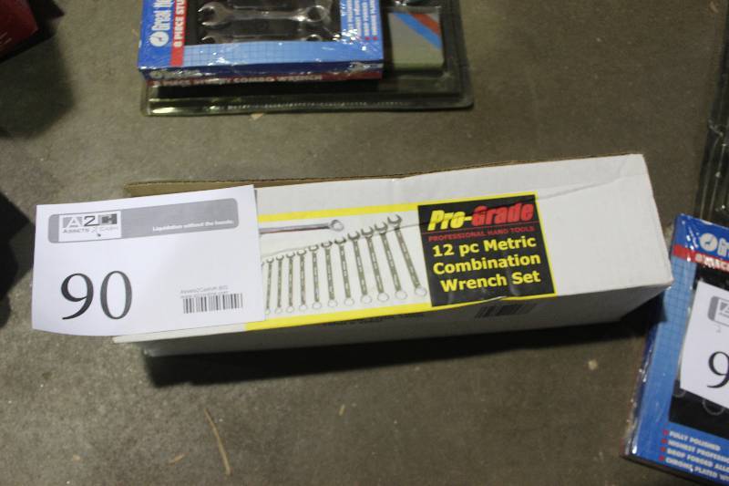 lot 90 image: ProGrade Professional Hand Tools 12-Piece Metric Combination Wrench Set