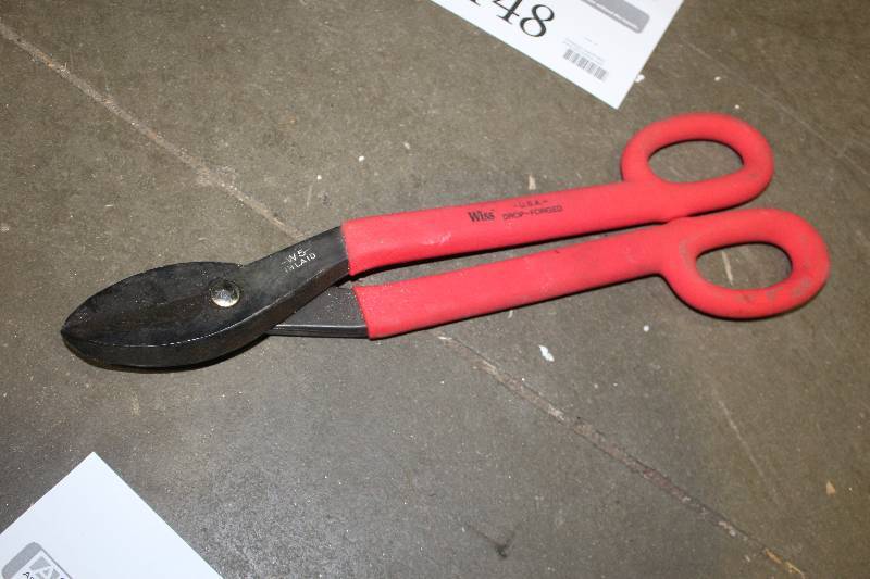 lot 144 image: Winn Drop-Forged W5 Inlaid Snips