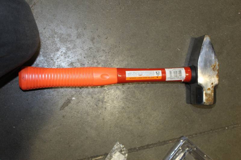 lot 154 image: 3.3lb. Mirror Polish FG HDL Cross Pein Hammer
