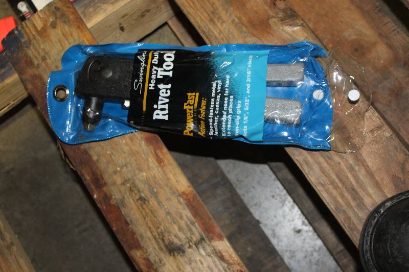 lot 159 image: Swingline Heavy Duty Rivet Tools