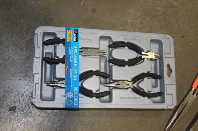 lot 166 image: Alltrade 4-Piece Mini Plier Set