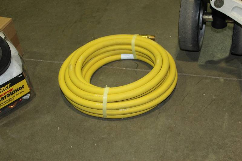 lot 168 image: Air Hose w Connections