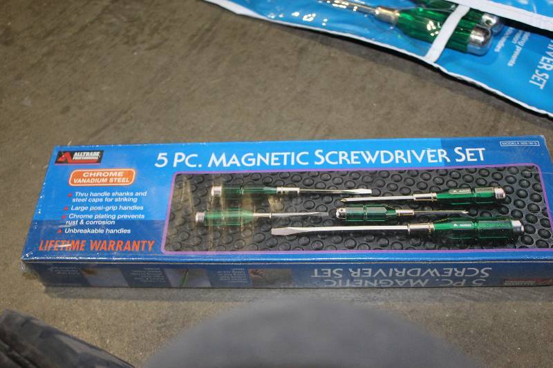 lot 186 image: Alltrade 5-Piece Chrome Vanadium Magnetic Screwdriver Set