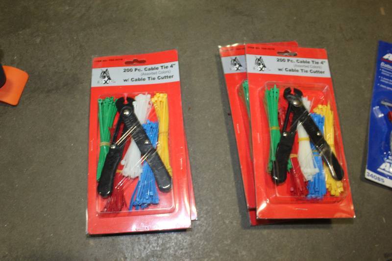 lot 190 image: Lot of (5) Boxer 200-Piece Cable Tie 4in.