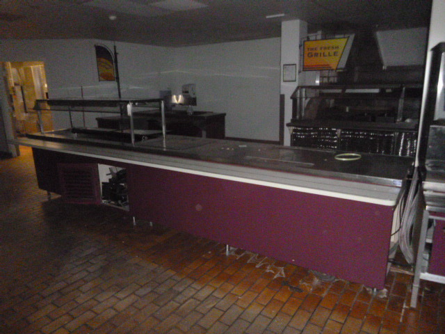 lot 19 image: Salad Bar and Beverage Service Area