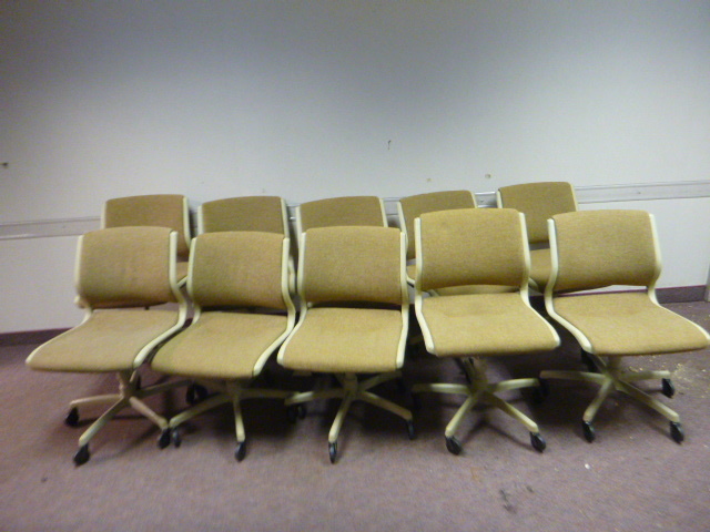 lot 89 image: 10 Office Chairs