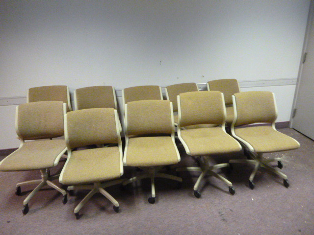 lot 93 image: 10 Office Chairs