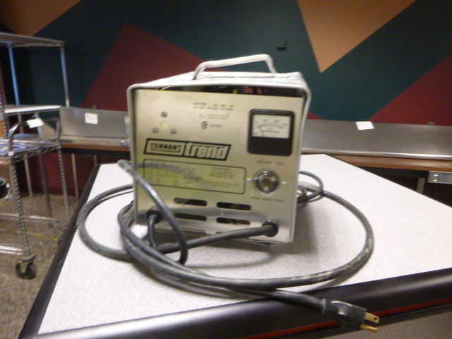 lot 128 image: Tennant Trend 36 Volt Charger